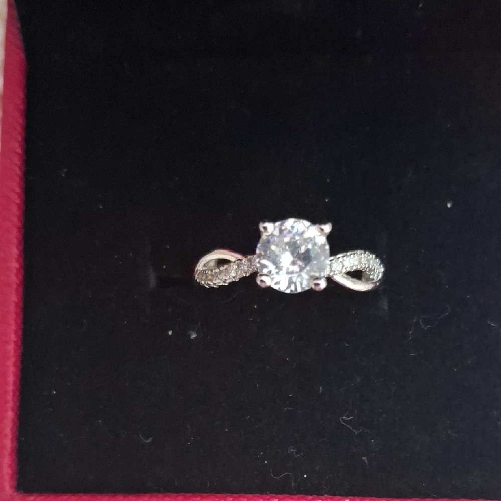 Adjustable cubic zirconia ring, size 8